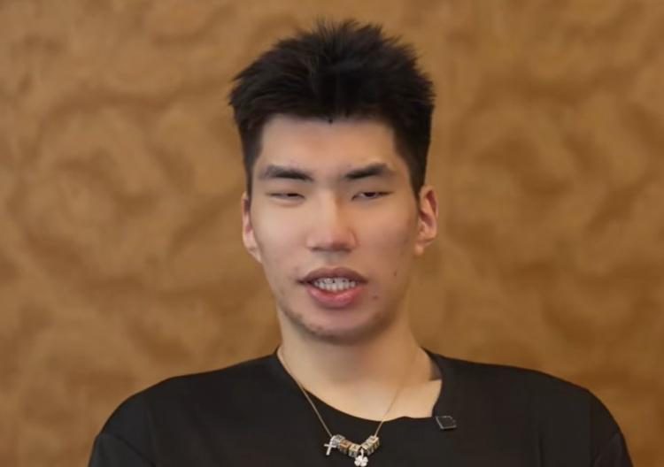 开云体育-余嘉豪:我在打CBA之前 以及过程中一直有过去海外发展的想法