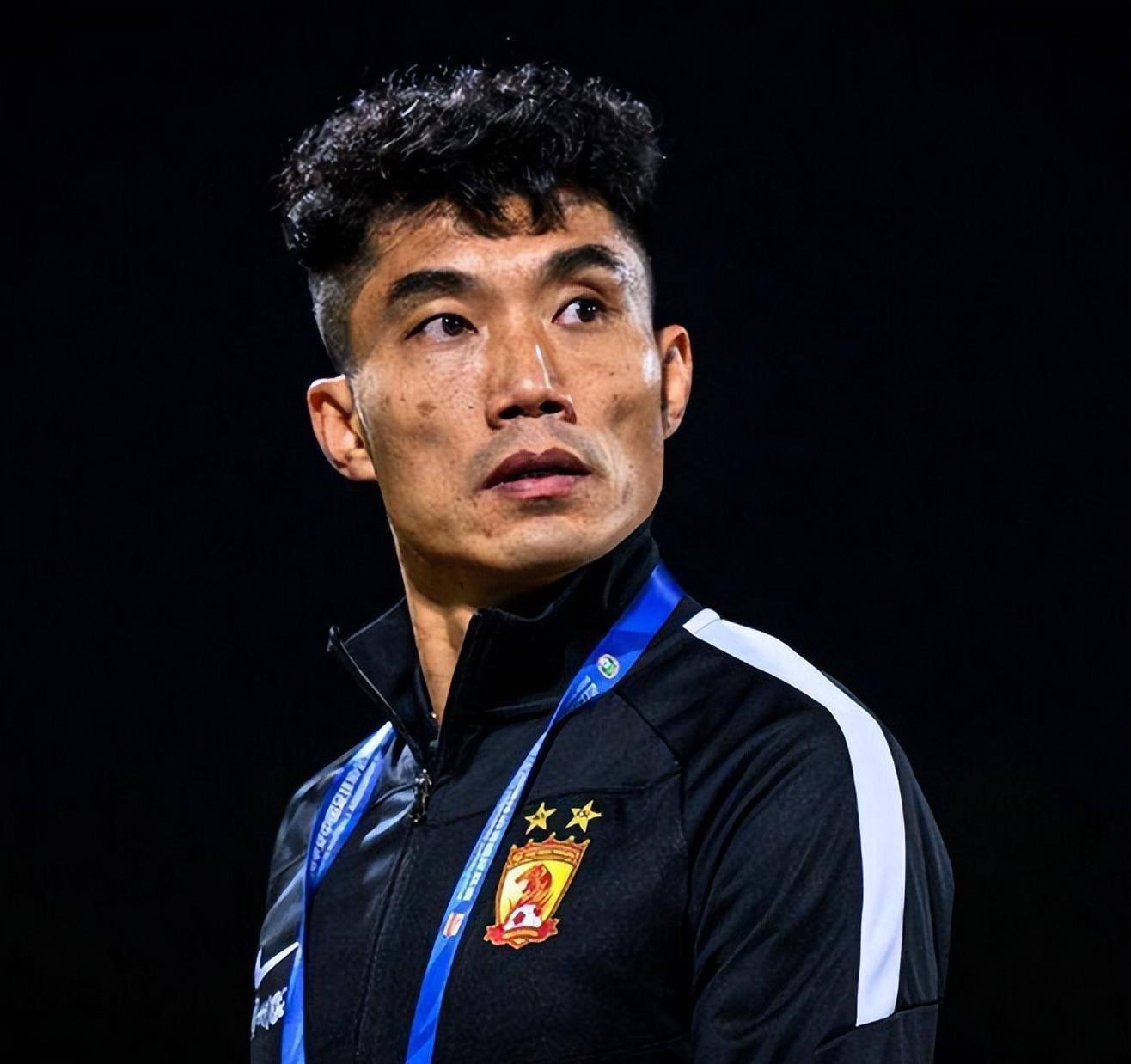 开云体育官网-卡纳瓦罗正式竞聘国足主帅,已向足协提出申请,球迷热议