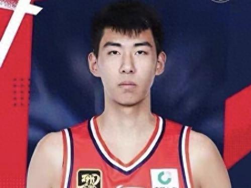 kaiyun体育官网-约克19分浙江轻取广州,进步最快球员徐昕2分1板被打中痛处