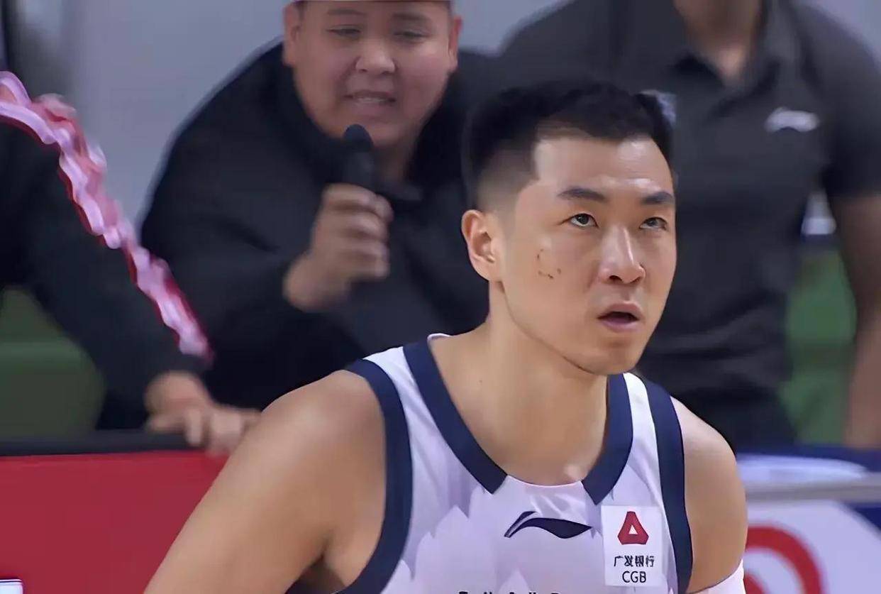 开云体育官网-CBA本赛季,“神一场鬼一场”的4大球星