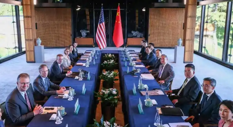 开云体育下载-中美局势可能发生大反转，最先超过美国的竟不是经济