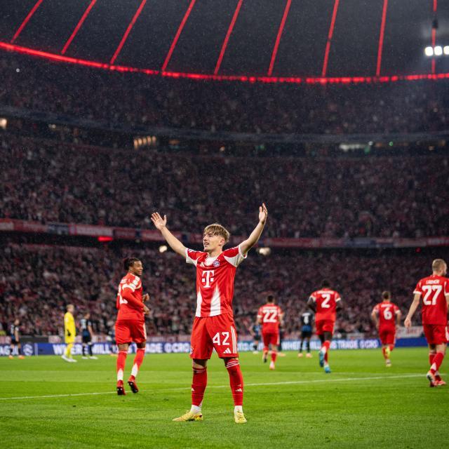 1761198799761041023.jpg kaiyun-拜仁赛季开局12连胜+44球!17岁的卡尔带来新惊喜