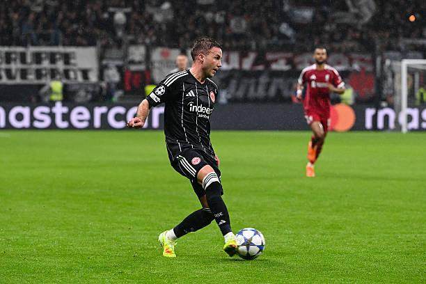 1761174475813063005.jpg kaiyun体育官网-【欧冠】埃基蒂克弑旧主维尔茨2助攻,利物浦5-1法鹰