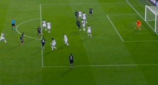 1755122677788095018.gif 【欧超杯】2比2绝平+新门将立功 巴黎点杀热刺捧杯