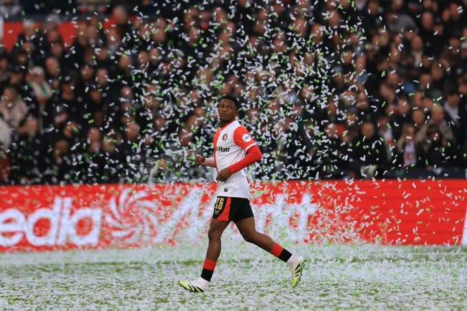 开云体育-法尔克:里德是拜仁今夏右后卫引援首选,球员也能打左后卫