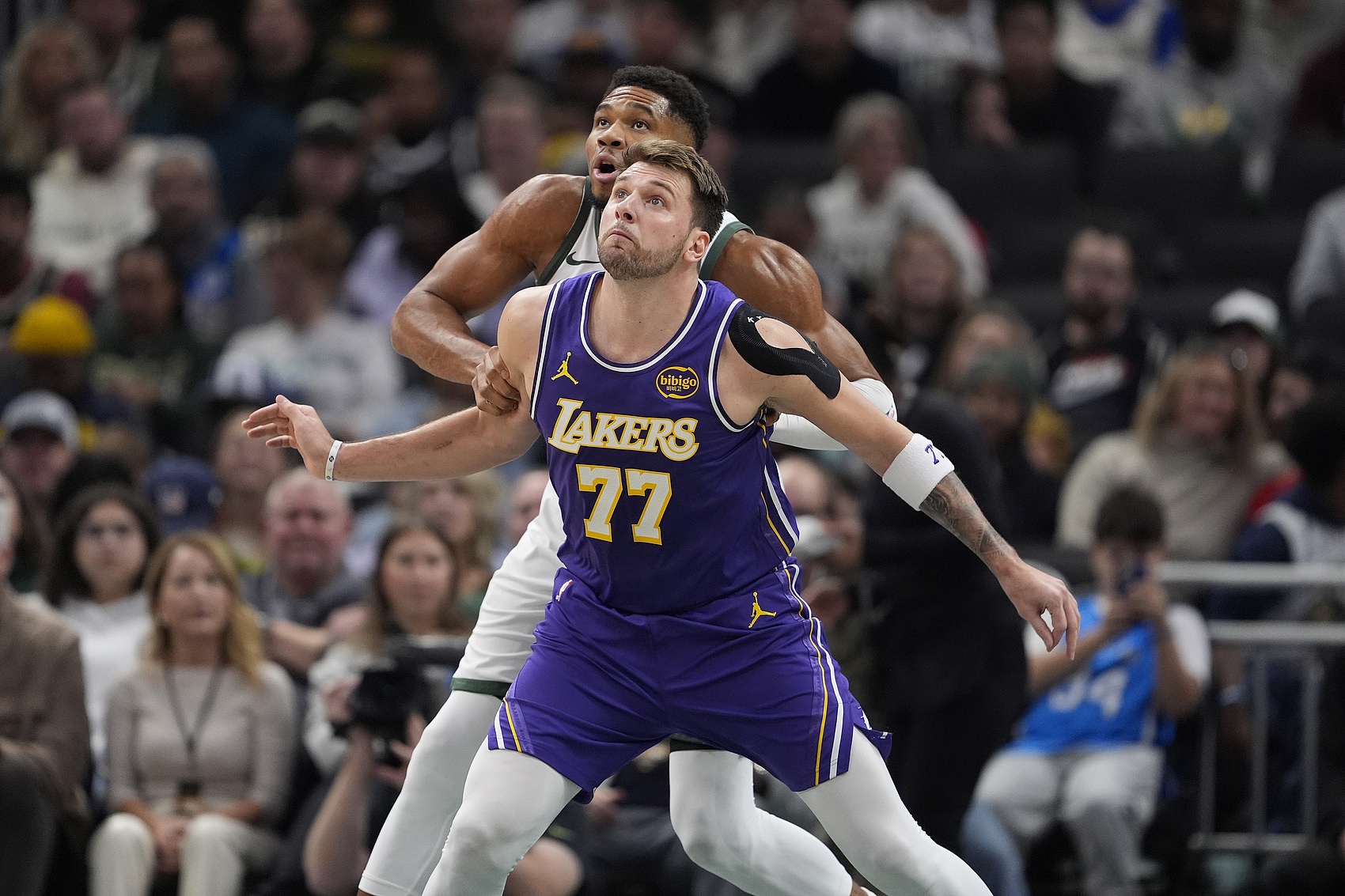 kaiyun-对比明显！东契奇7次命中率低于四成 约基奇&amp;字母哥&amp;SGA一共5次