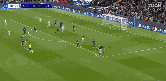 开云体育官网-【欧冠】佐默屡救险，曼城主场0比0闷平国米