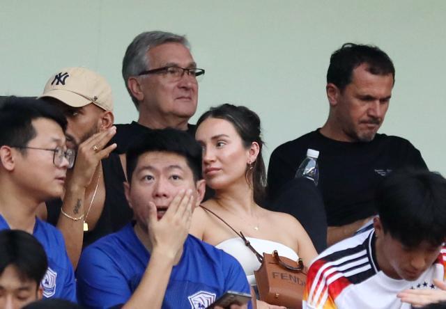 1722165949782000779.jpg kaiyun-伊万圈定18强赛大名单 观看中超焦点战考察国脚