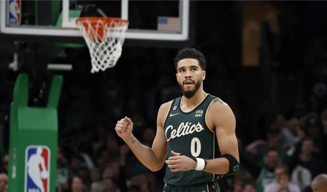 1715141949294075057.png kaiyun-米切尔独木难支绿军多点开花 绿骑系列赛无悬念?