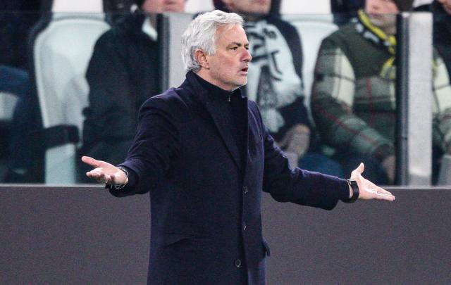 “进欧冠是异想天开”，穆里尼奥的球队就这防守？