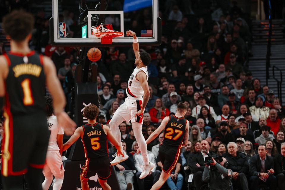 kaiyun体育官网-开拓者大胜老鹰!轰22分7板3助1断2帽后 杨瀚森被火速召回仍遭DNP