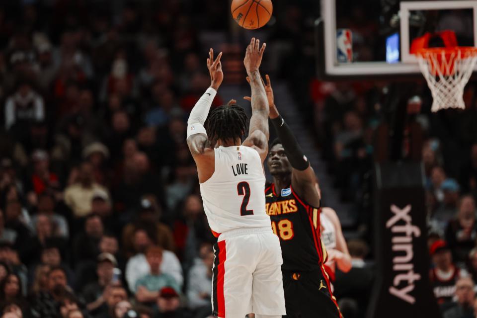 kaiyun体育官网-开拓者大胜老鹰!轰22分7板3助1断2帽后 杨瀚森被火速召回仍遭DNP