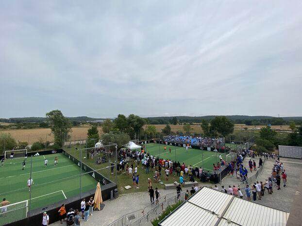 1689204359323093745.jpg 开云体育-法国世界杯首冠25周年庆祝:齐达内做东和德尚重聚