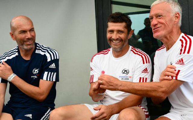 1689204410219027230.jpg 开云体育-法国世界杯首冠25周年庆祝:齐达内做东和德尚重聚