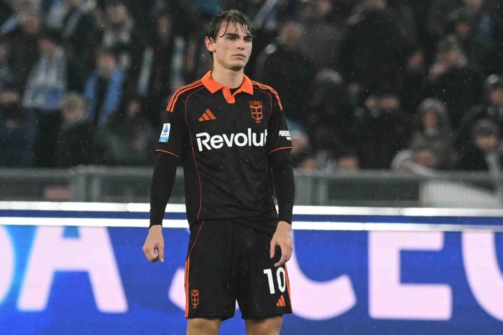 开云体育下载-早报：这树刚爬上就下树了