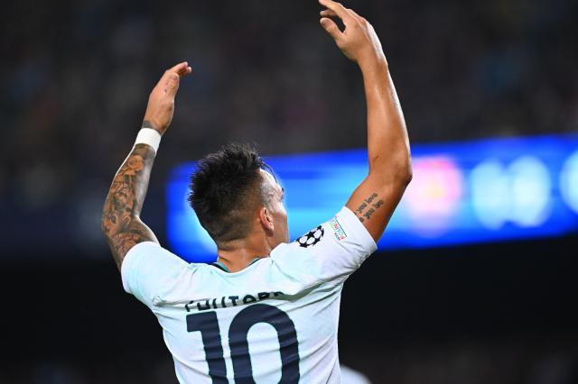 1665632145910066908.jpg kaiyun-【人物】拿巴萨破球荒!破茧而出的劳塔罗不做“怼锋”