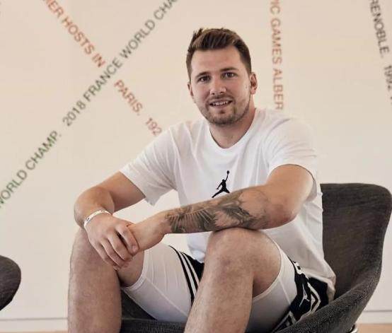 东契奇敦促独行侠补强 认为冠军重要性远超MVP