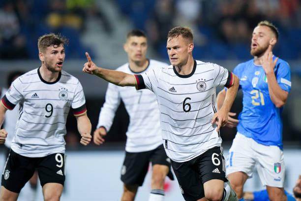 1654392262453001874.jpg 开云体育-“弗氏德”10场不败?遇强不强,防线仍是一片工地