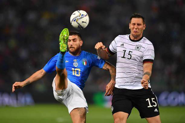 1654392284566034057.jpg 开云体育-“弗氏德”10场不败?遇强不强,防线仍是一片工地