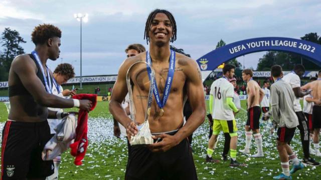 kaiyun-事不过四 本菲卡夺欧青联赛冠军 古特曼诅咒过期？