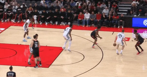 开云体育-查克|逐帧拆解:单场14助创生涯新高,镜头解析阿门传球表现