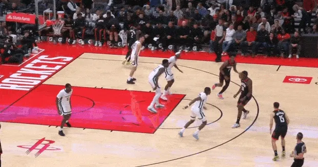 开云体育-查克|逐帧拆解:单场14助创生涯新高,镜头解析阿门传球表现