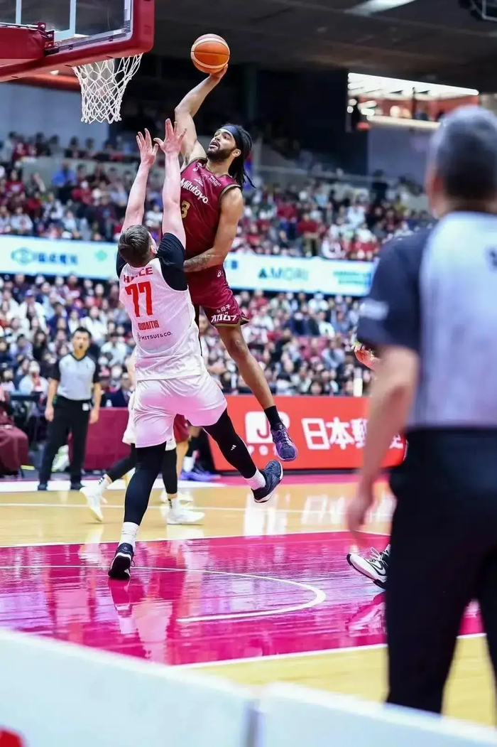 山东男篮官宣新外援！身高2米12，NBA落选秀，盖帽王|琼斯|山东队|鲍威尔|投篮|克里斯_新浪体育_新浪新闻