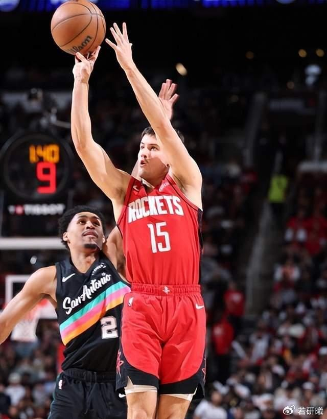kaiyun-雄鹿想要杰伦格林，乌度卡在毁掉火箭，大量球迷为谢泼德打抱不平|太阳|杰伦-格林|76人|乔丹-奥特|三分球_新浪体育_新浪新闻