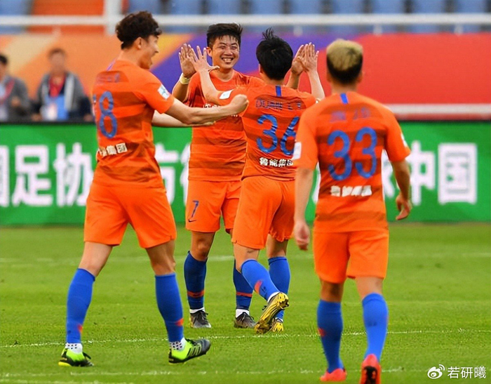 开云体育官网-马德鲁加曾被视为鲁能离队热门，如今为何依然没走，原因找到了|阿尔瓦罗|洛佩斯|本菲卡足球俱乐部|山东泰山|克雷桑_新浪体育_新浪新闻