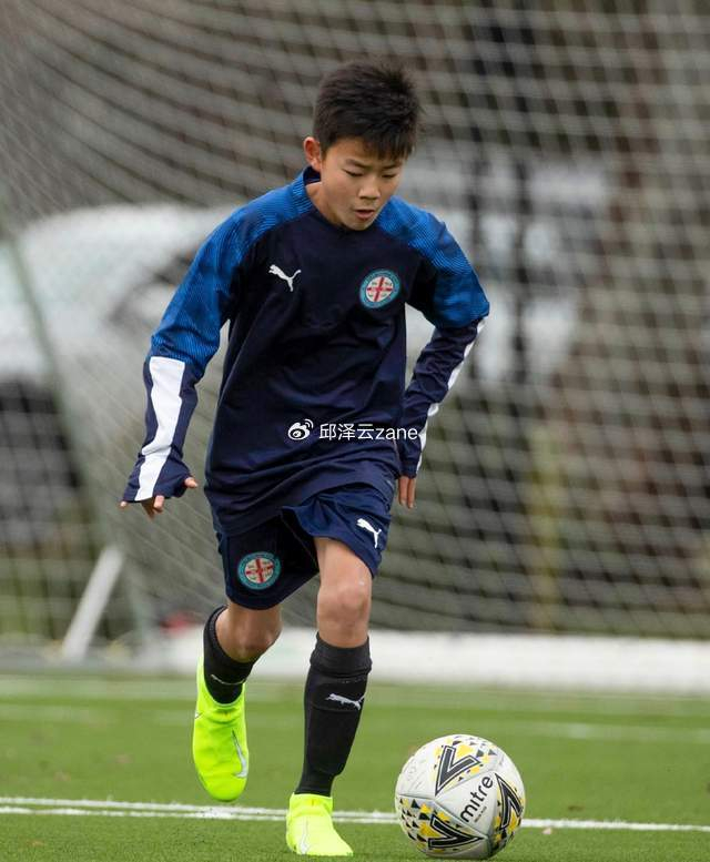 开云体育官网-抓紧了！18岁华裔天才来华参赛：已多次入选澳大利亚国青队|黄振文|足协|江门|u20亚洲杯|久尔杰维奇_新浪体育_新浪新闻