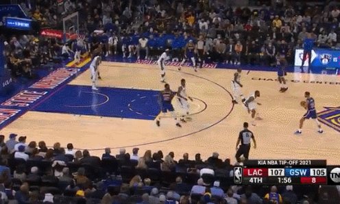 虎头虎尾！库里45分剑指MVP 大通中心重现王朝盛景