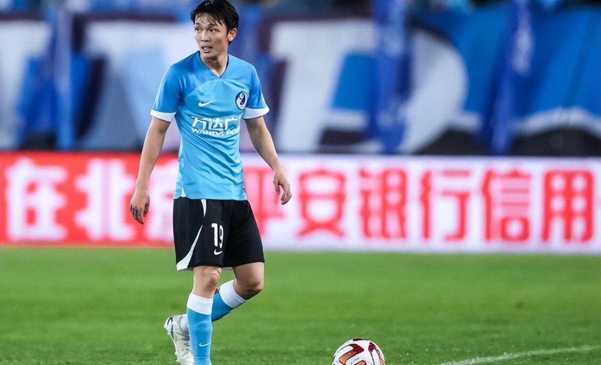 开云体育下载-武磊和莱昂纳多都复出了！下一个是不是该轮到王振澳？值得期待