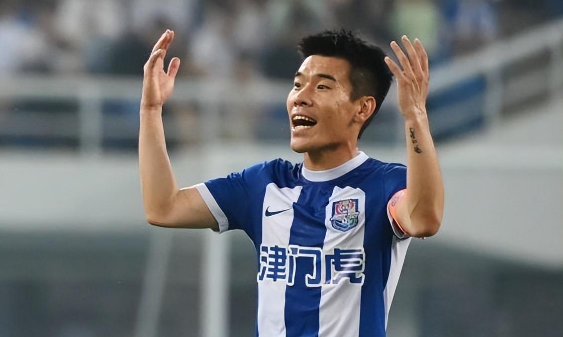 开云体育下载-他上赛季津门虎被寄予厚望，如今一分钟没踢，就被官宣离队走人