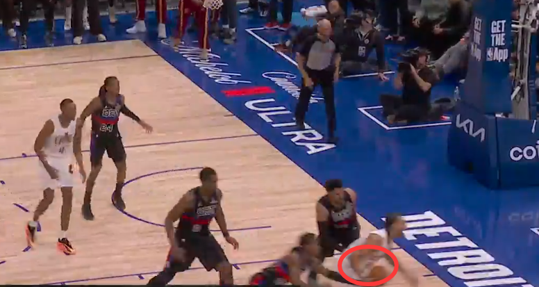 开云体育-骑士输活塞太冤？四次错漏判三次吃亏 本有望不打加时拿下胜利