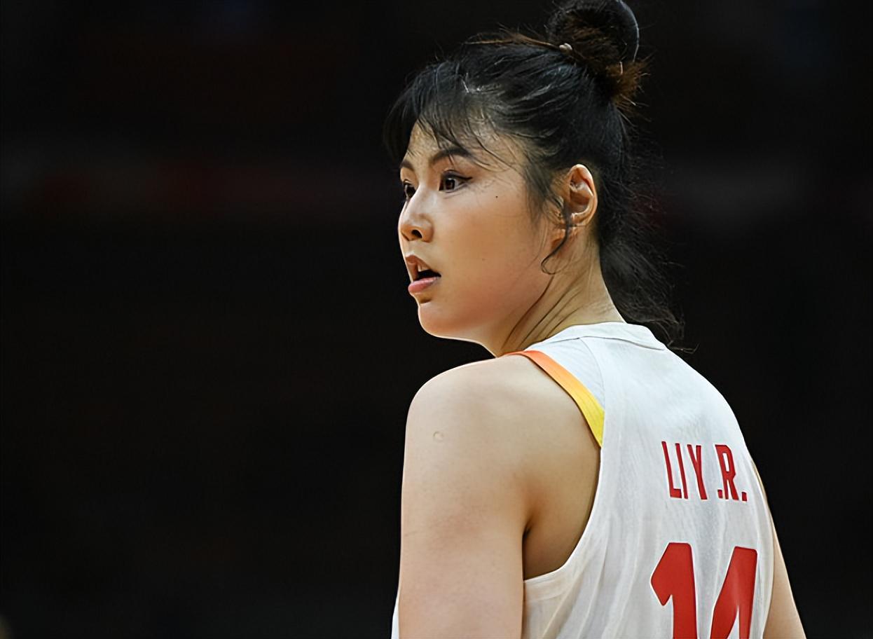 kaiyun-又美又能打！李月汝归来轰21+11，中国女篮三大中锋闪耀无解