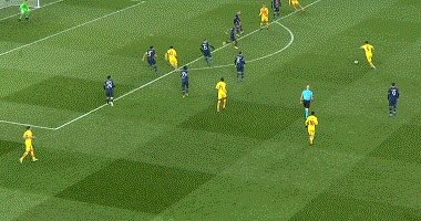 【欧冠】姆巴佩点射 梅西世界波后失点  巴萨平出局