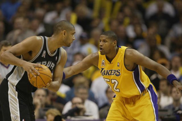 开云体育下载-【观察】灭绝还是进化？NBA联盟的三大濒危物种