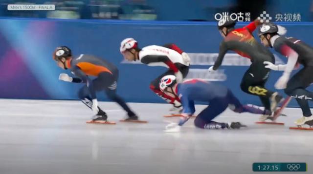 被英国人犯规撞倒，孙龙刘少昂无缘短道1500米奖牌