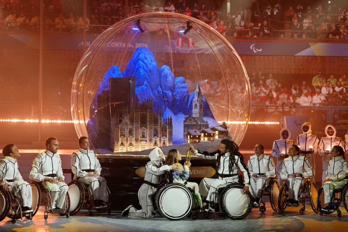 开云体育下载-追光丨米兰冬残奥会上的这些瞬间，令人难忘！|梅莱|中国代表团|艾蒂安|AC米兰|轮椅冰壶_新浪体育_新浪新闻