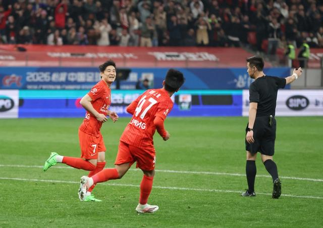 kaiyun体育官网-302天蛰伏，8分钟绽放！武磊满血归来，海港有救了！|上海海港|青岛西海岸|康复|球队|训练_新浪体育_新浪新闻