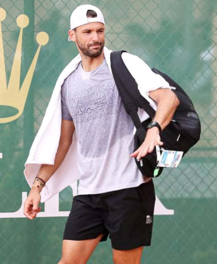 kaiyun-神也难救单反？迪米出局引热议，网友调侃最近在过国际单反受难节|迪米特洛夫|丹尼斯·沙波瓦洛夫|蒙特卡洛大师赛|西西帕斯|瓦林卡_新浪体育_新浪新闻